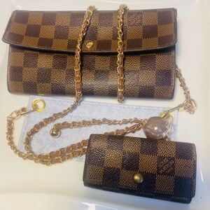 43A- Louis Vuitton Sarah Wallet in Damier  
COA / and LV Key Holder